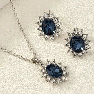 ⭐️NWT Blue Sapphire Pendant Necklace and Earring Stud Set